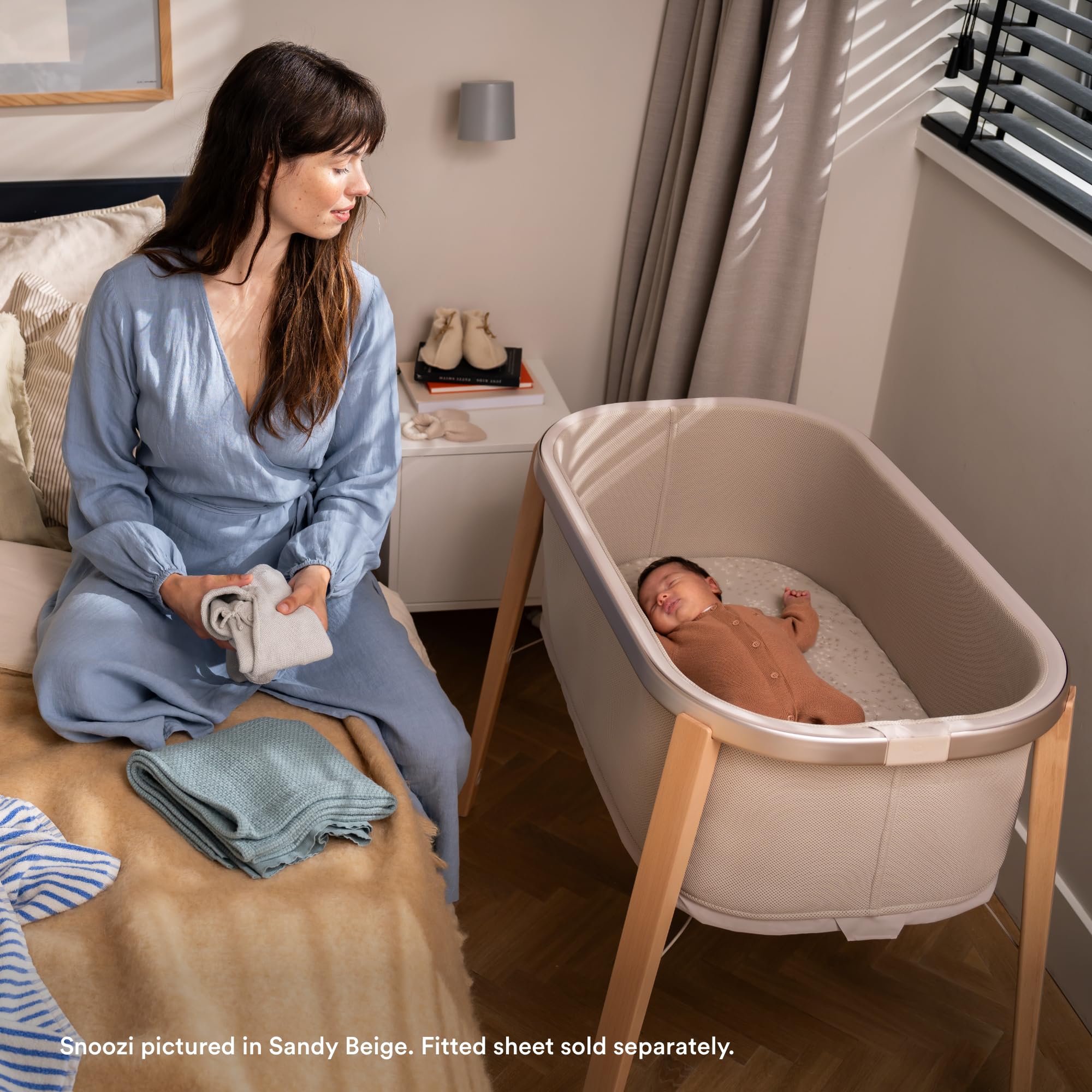 Stokke Snoozi Bassinet Graphite Grey travel bag option for trips.