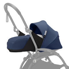 Stokke YOYO 0+ newborn pack with Air France Blue mattress offers a flat sleeping surface.