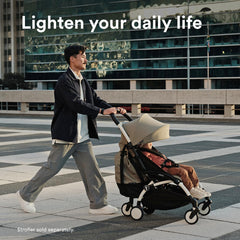 Stokke YOYO Bag Taupe showing integrated hooks for secure attachment