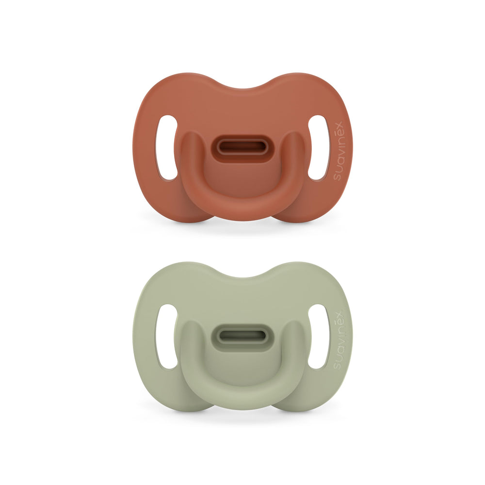 Suavinex Color Essence SX PRO pacifier holder loop keeps pacifiers secure on stroller bars.