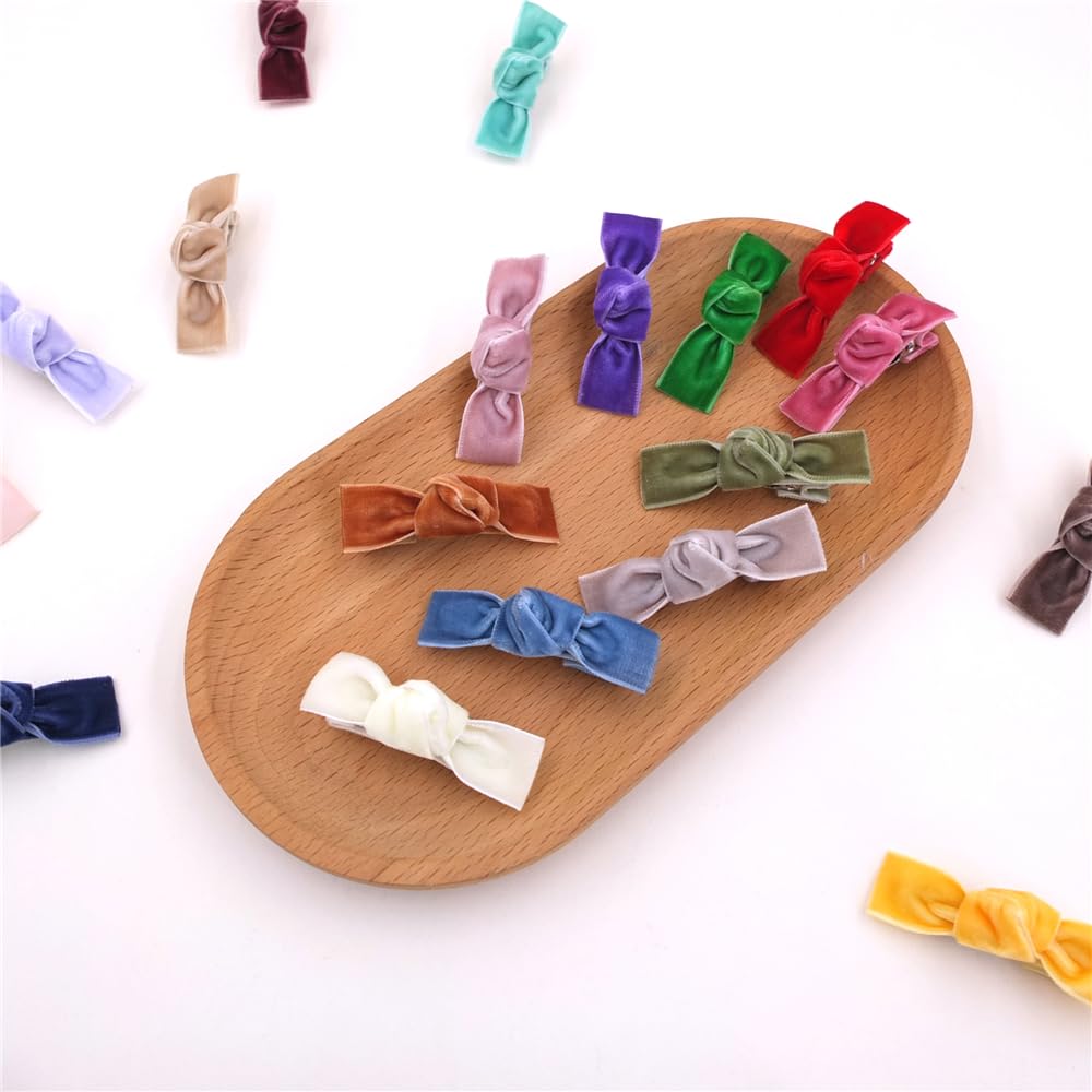 Sugarmelon fringe bangs clip with wrapped alligator clip for easy attachment.