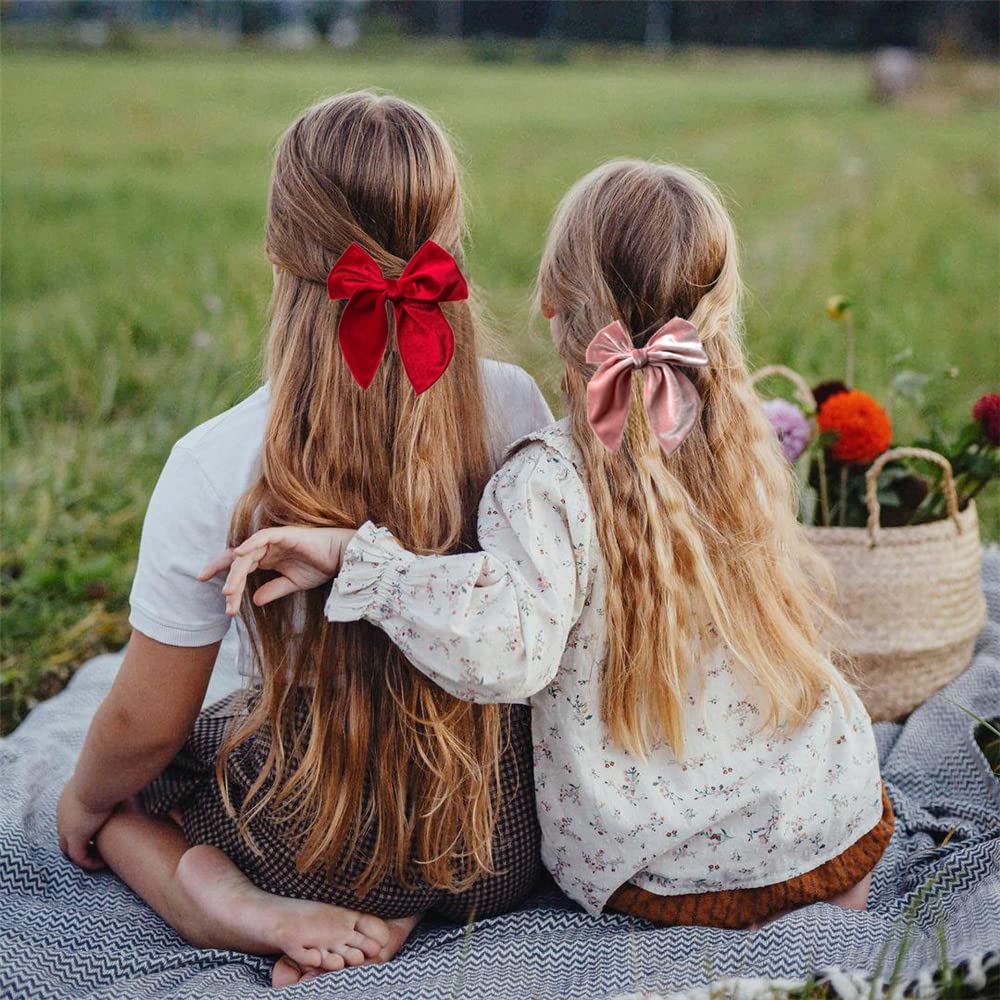Sugarmelon Velvet Fable Bow clip lavender showcases a soft texture ideal for dress-up days.