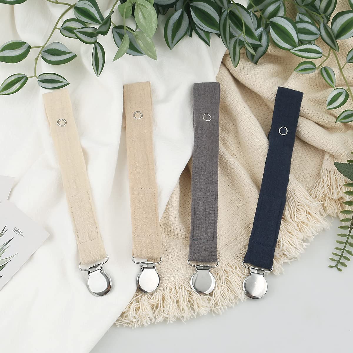 Sugee pacifier clips are easy to wash with soap and air dry.