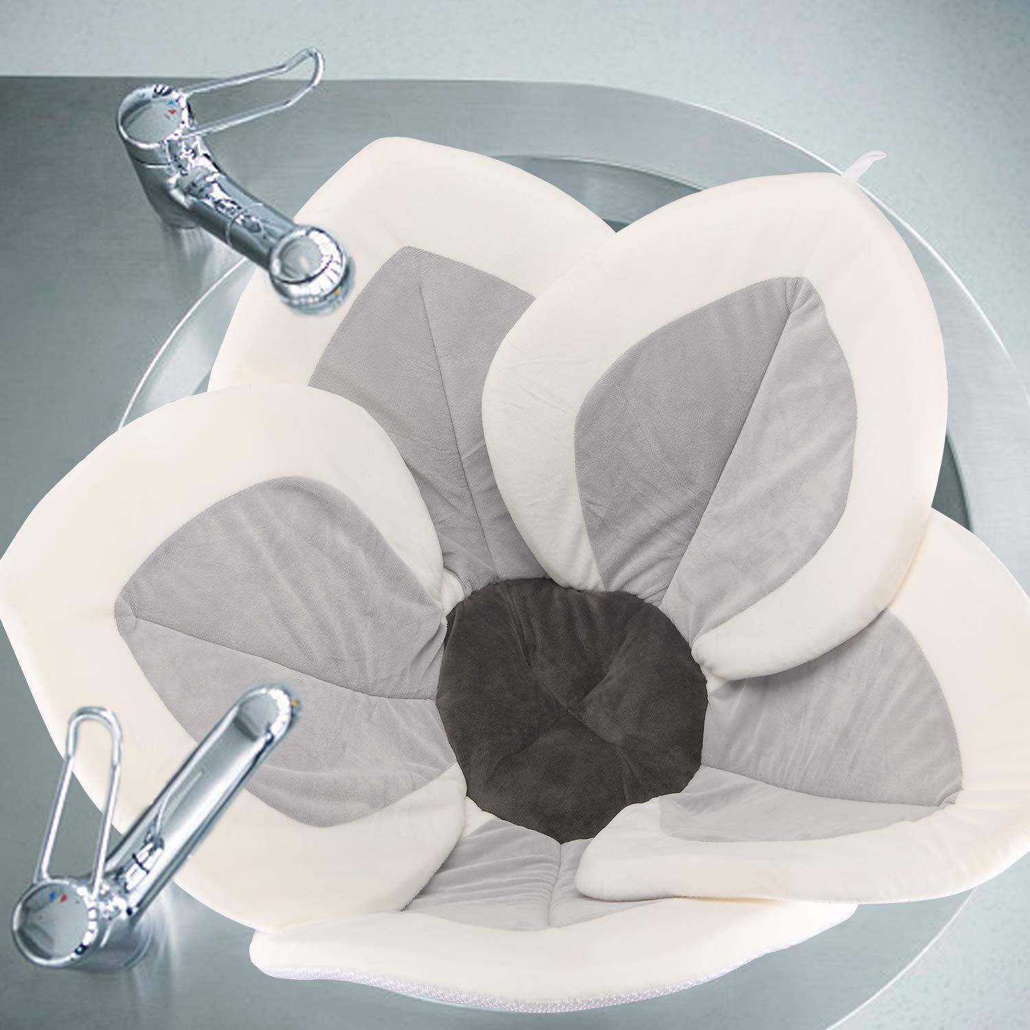 Sundee quick-drying design keeps bath area tidy between uses