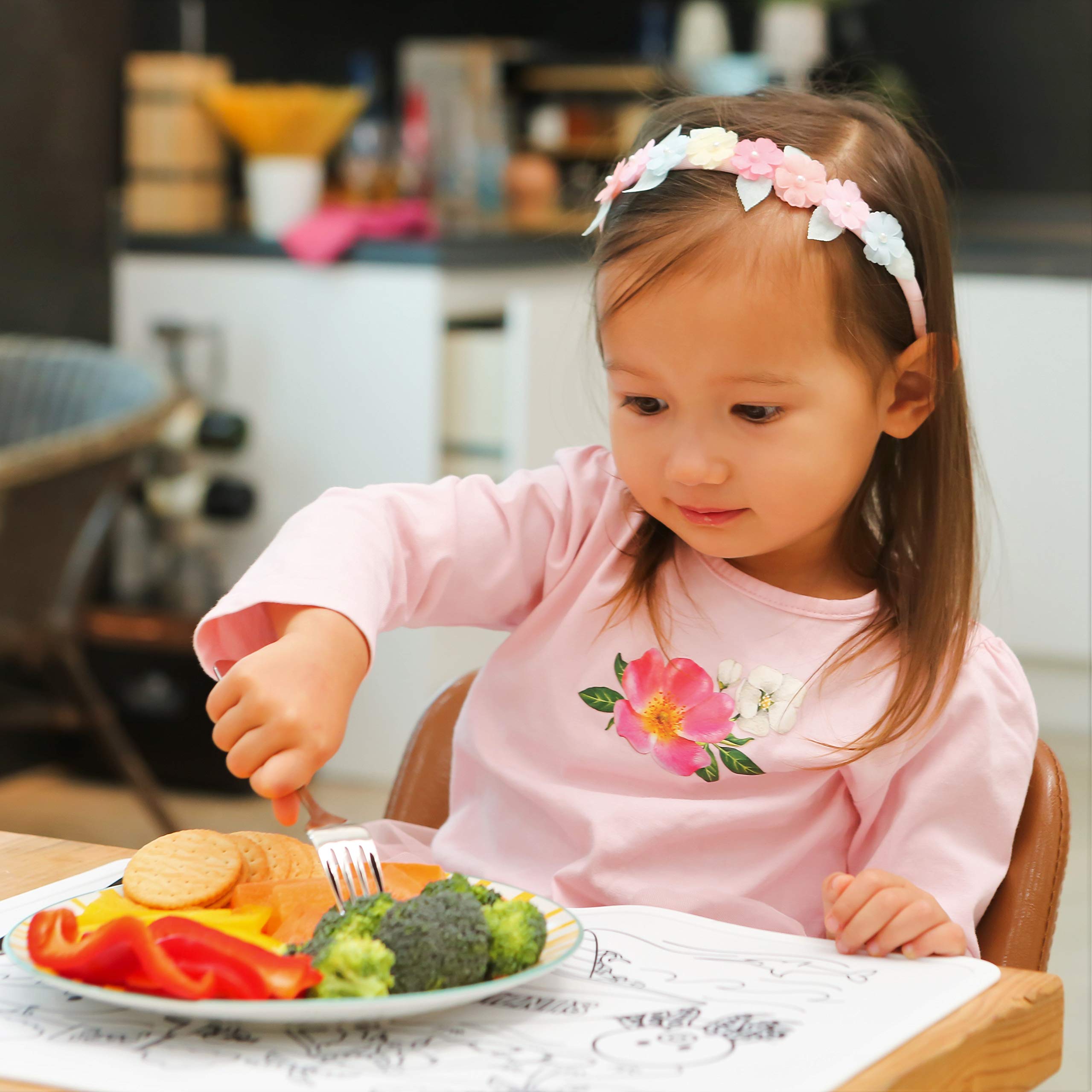 SunZio Kids four spoons with softly curved bowls for gentle scooping.