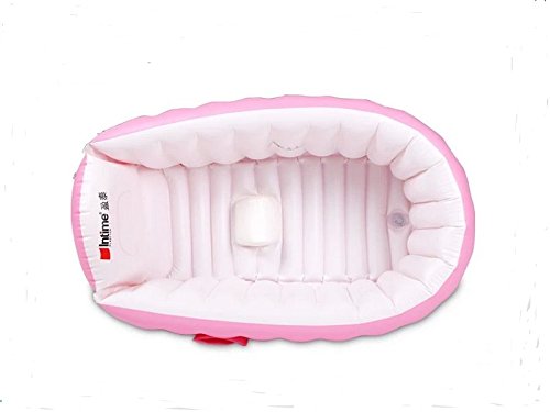 SuperLi tub's side pocket keeps phone and small items dry.