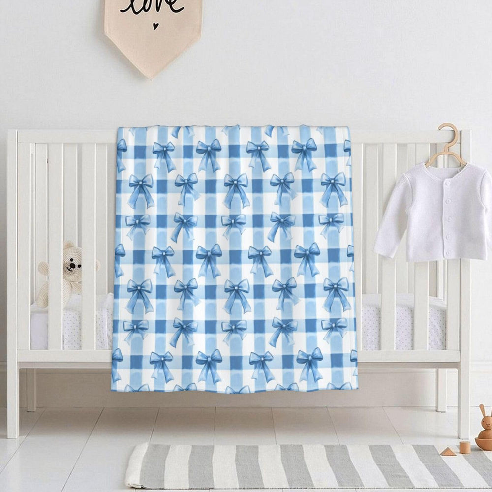 SUPLUCHOM lightweight yet cozy blanket ideal for travel and daycare routines.