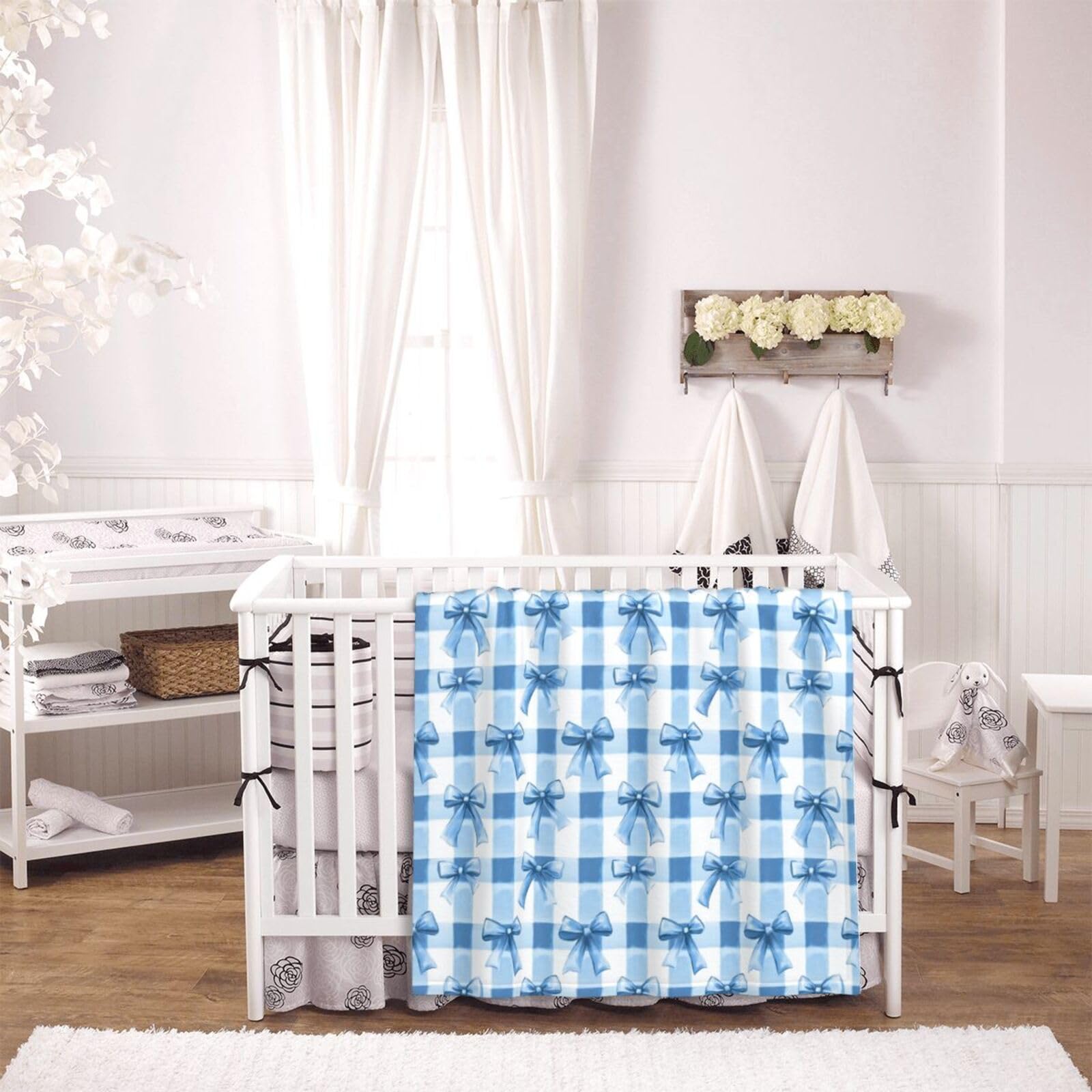 SUPLUCHOM easy-care machine washable blanket retains softness after washes.