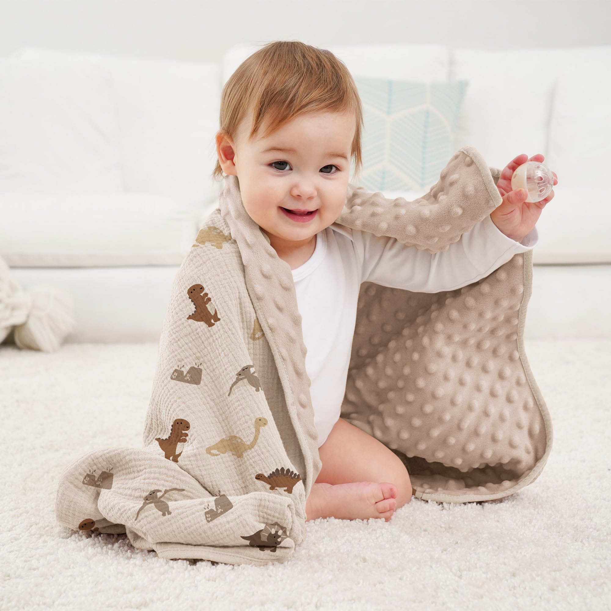 Susurration blanket back dotted fleece for warmth and security