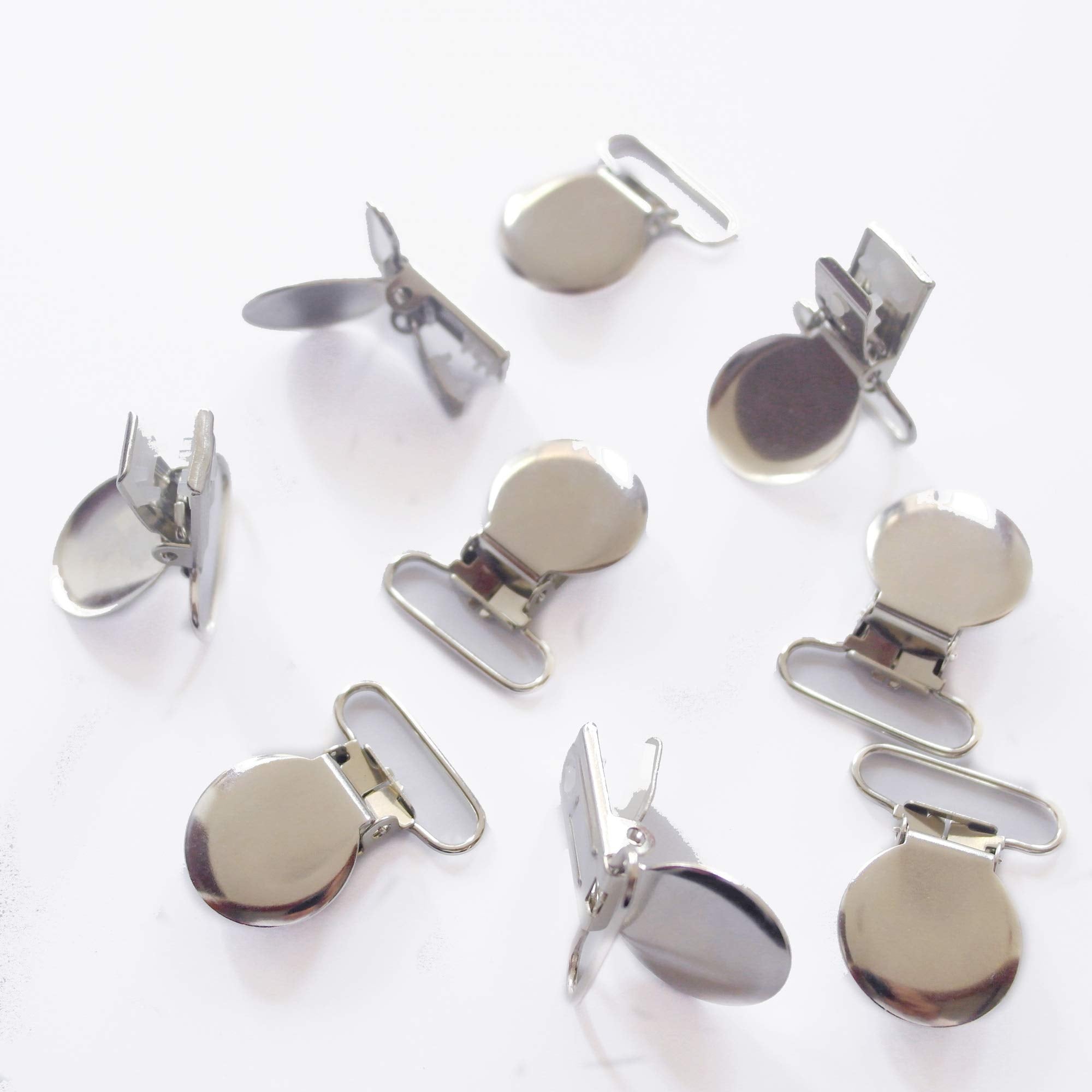 Sutoyuen enamel round face clip suitable for bib and mitten clip crafts.