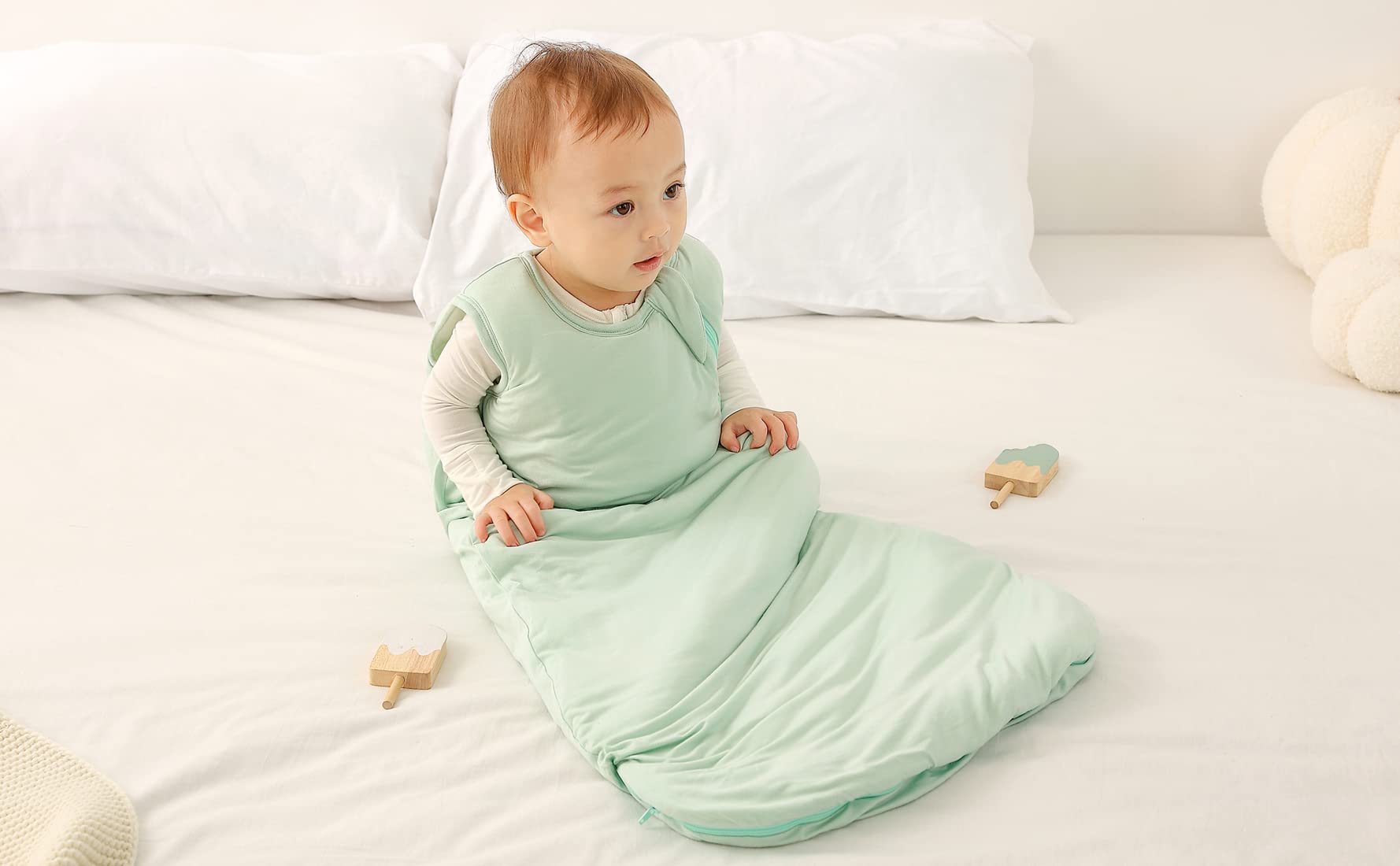 SUZEL bamboo sleep sack fabric close-up showing comfortable warmth