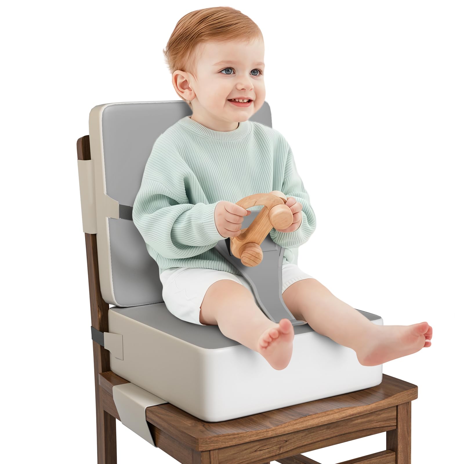 Svkipibe booster seat with waterproof cover demonstrates easy cleanup and stain resistance.