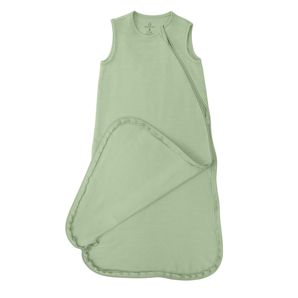 Embellishment-free SWaddle AN sleep bag design with no loose parts