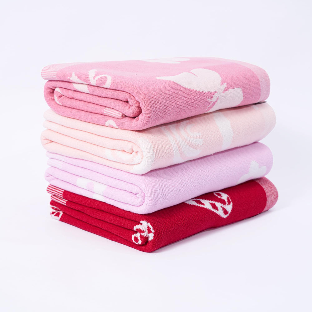 SWaddle AN crib-stroller-tummy time blanket adapts to everyday baby routines.