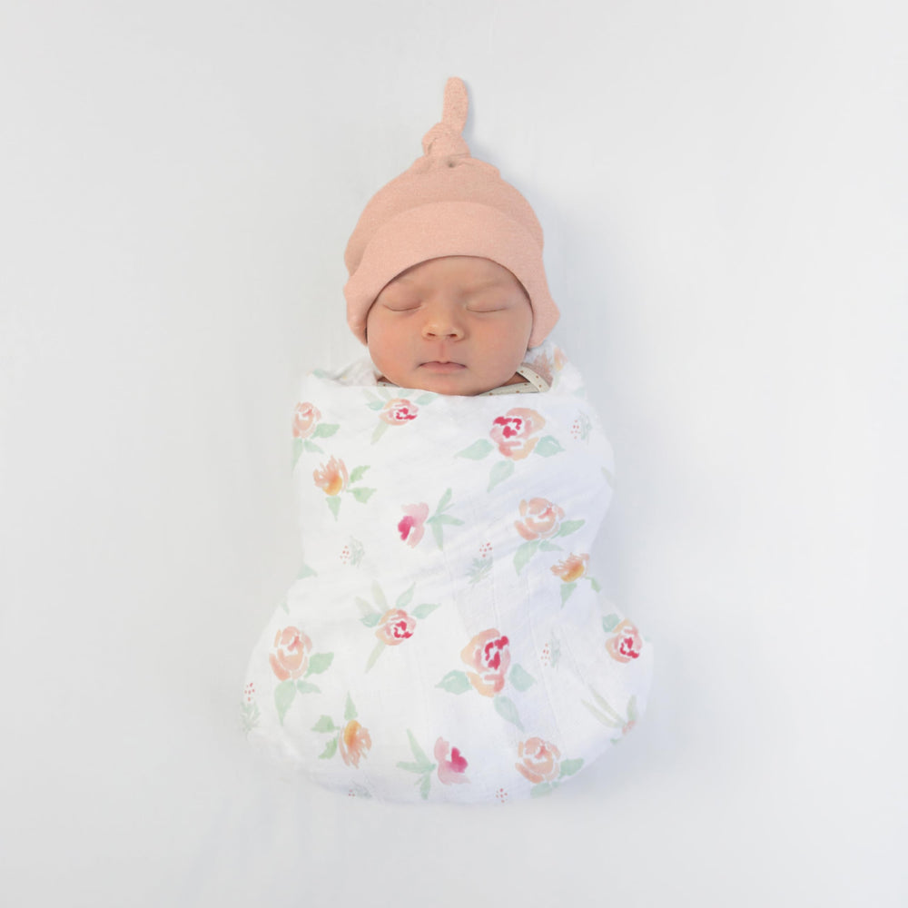 SwaddleDesigns 123-swaddle label on edge guides easy swaddling
