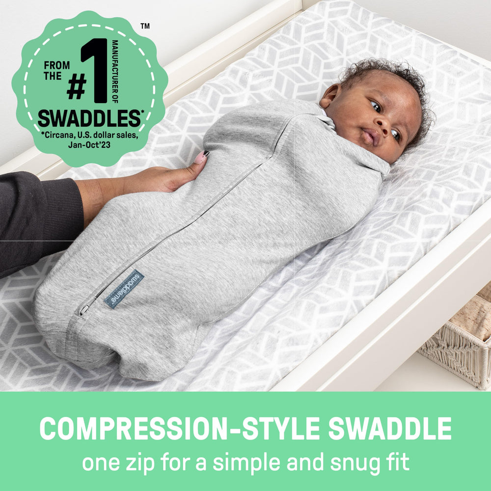 SwaddleMe Pod two-way zipper enables quick, quiet diaper changes.