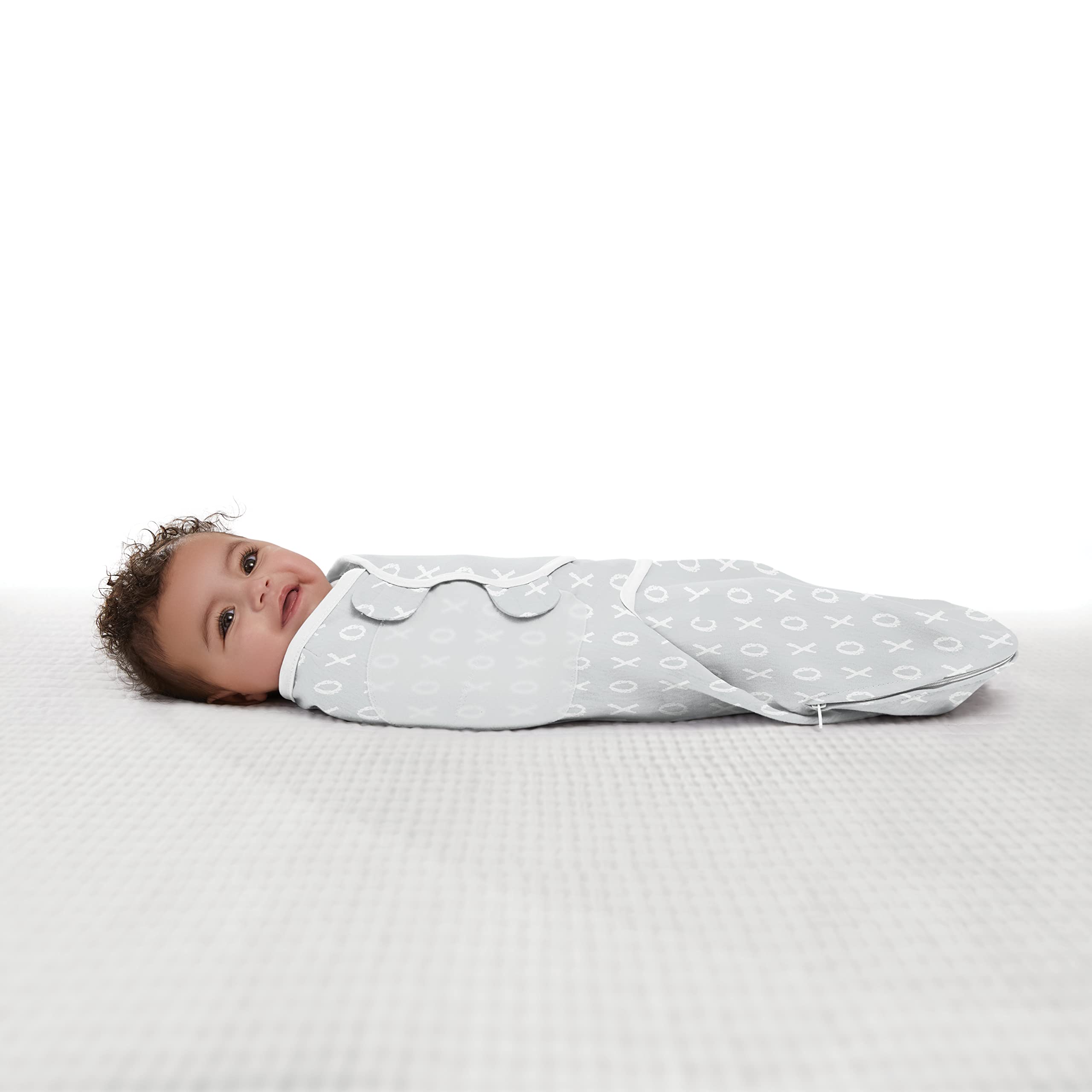SwaddleMe Easy Change zipper enables quick diaper changes without fully unwrapping baby.