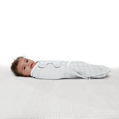SwaddleMe Easy Change zipper enables quick diaper changes without fully unwrapping baby.