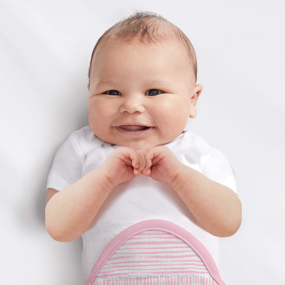 SwaddleMe easy-change zipper enables quick, quiet diaper changes without unswaddling.