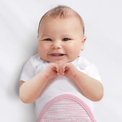 SwaddleMe easy-change zipper enables quick, quiet diaper changes without unswaddling.
