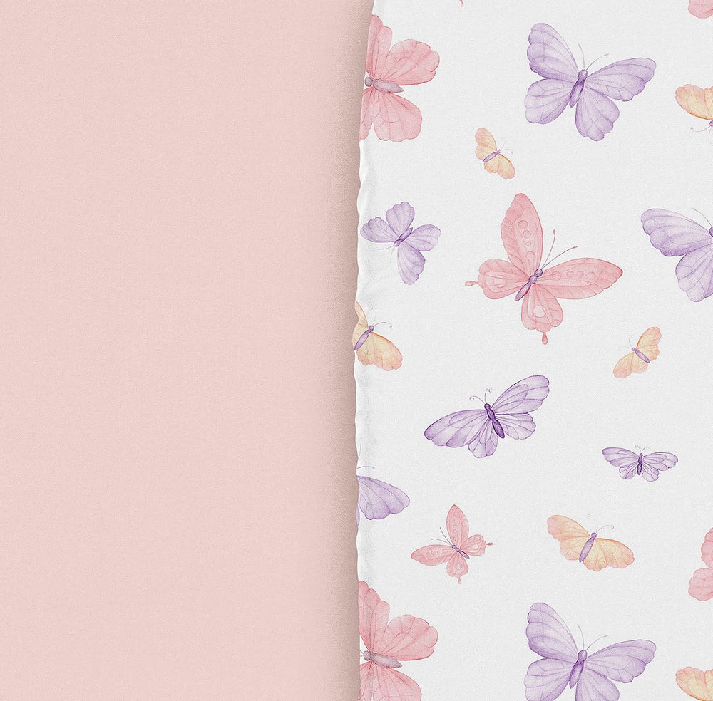Sweet Jojo Designs fits oval, hourglass, and rectangular bassinets securely.