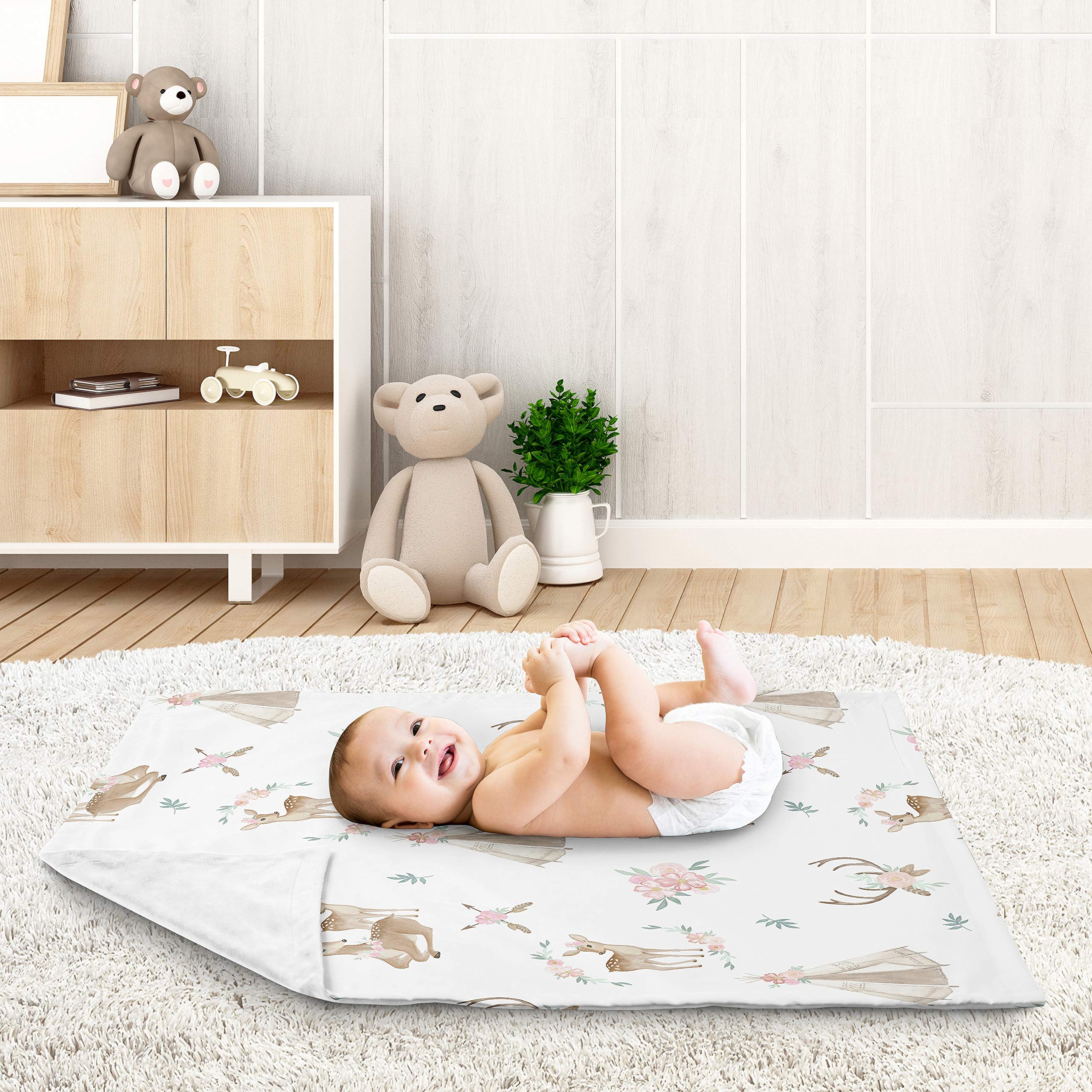 Sweet Jojo Designs blanket 30x36 size ideal for swaddling and travel