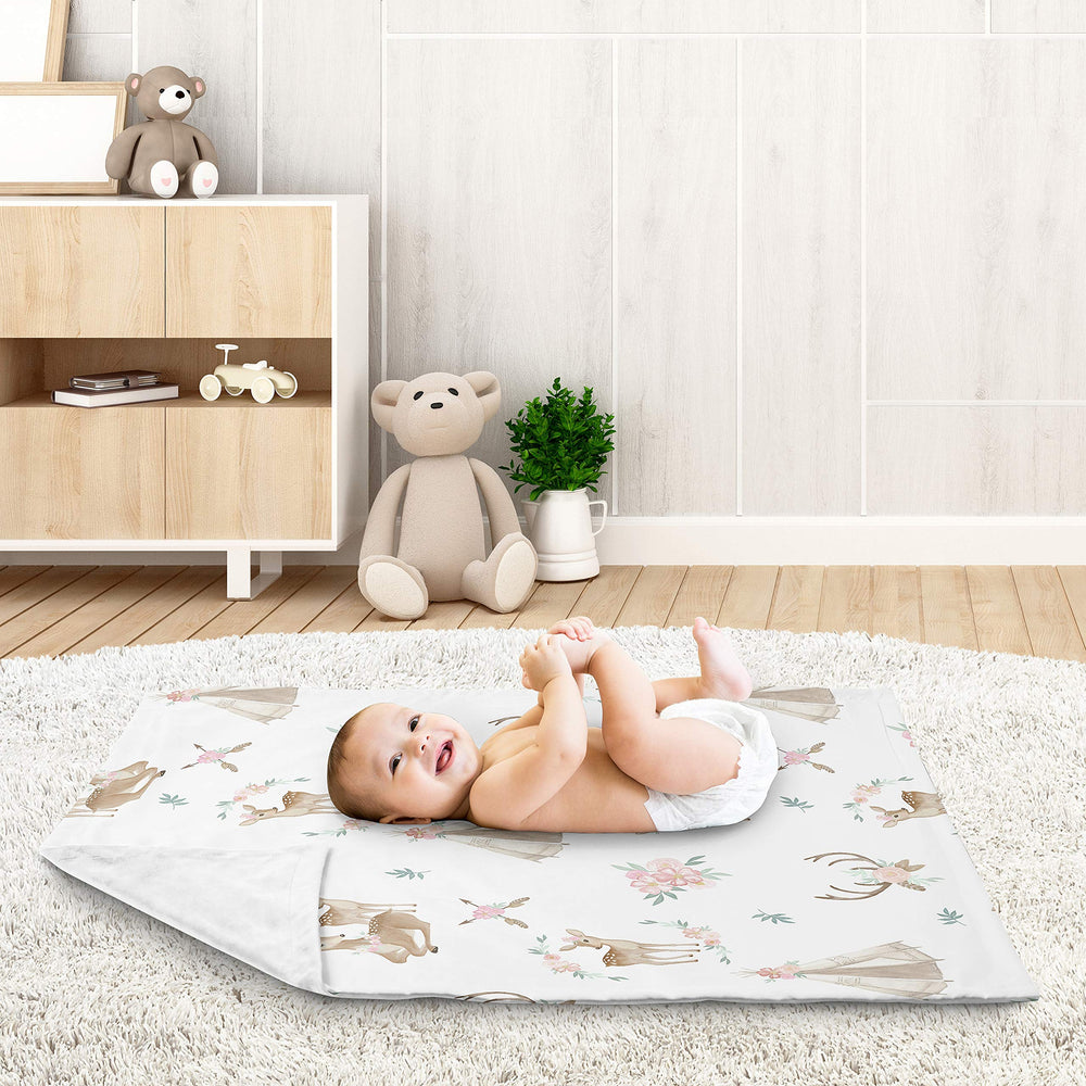 Sweet Jojo Designs blanket 30x36 size ideal for swaddling and travel