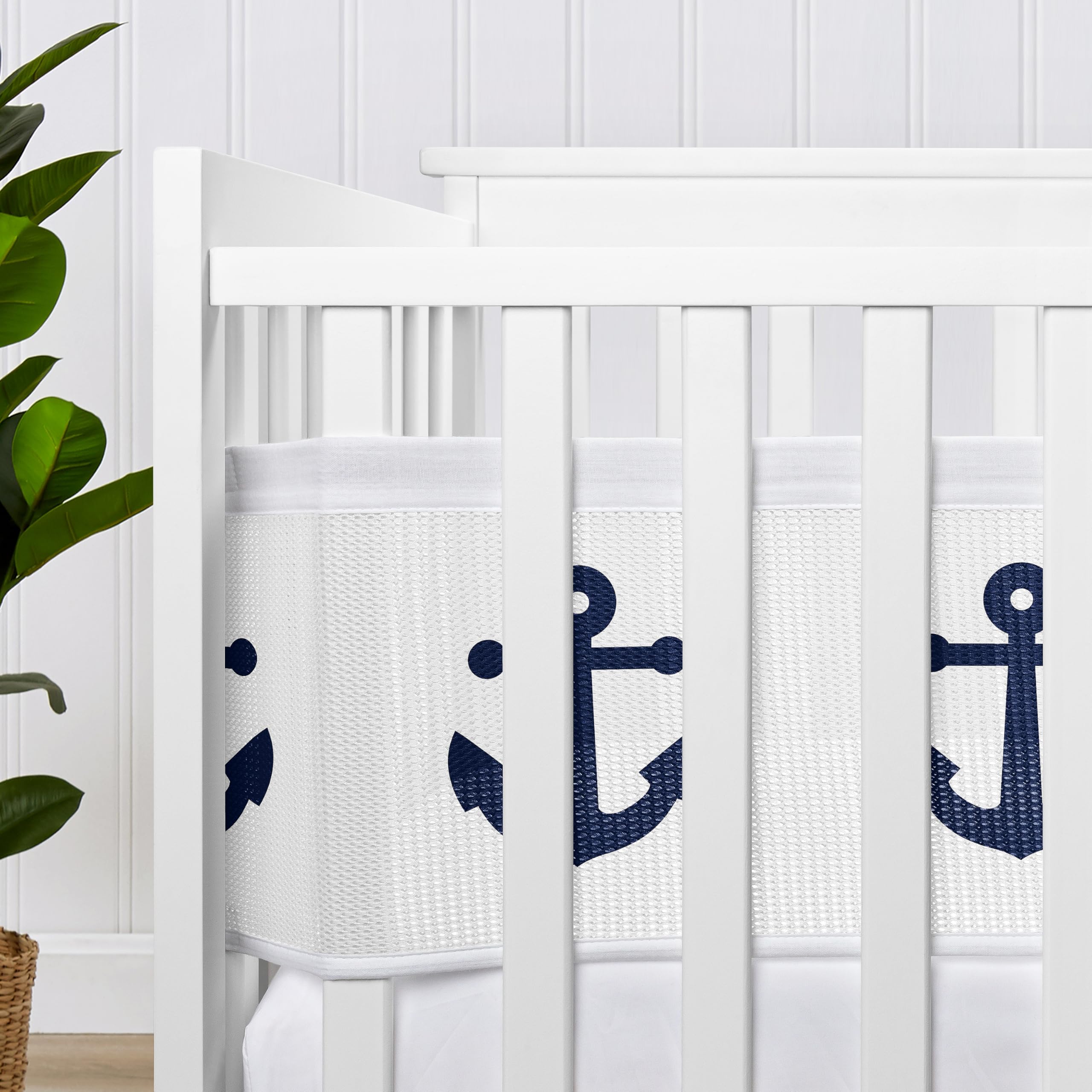 Sweet Jojo Designs reinforced ties on liner edges, keeps liner taut and secure.