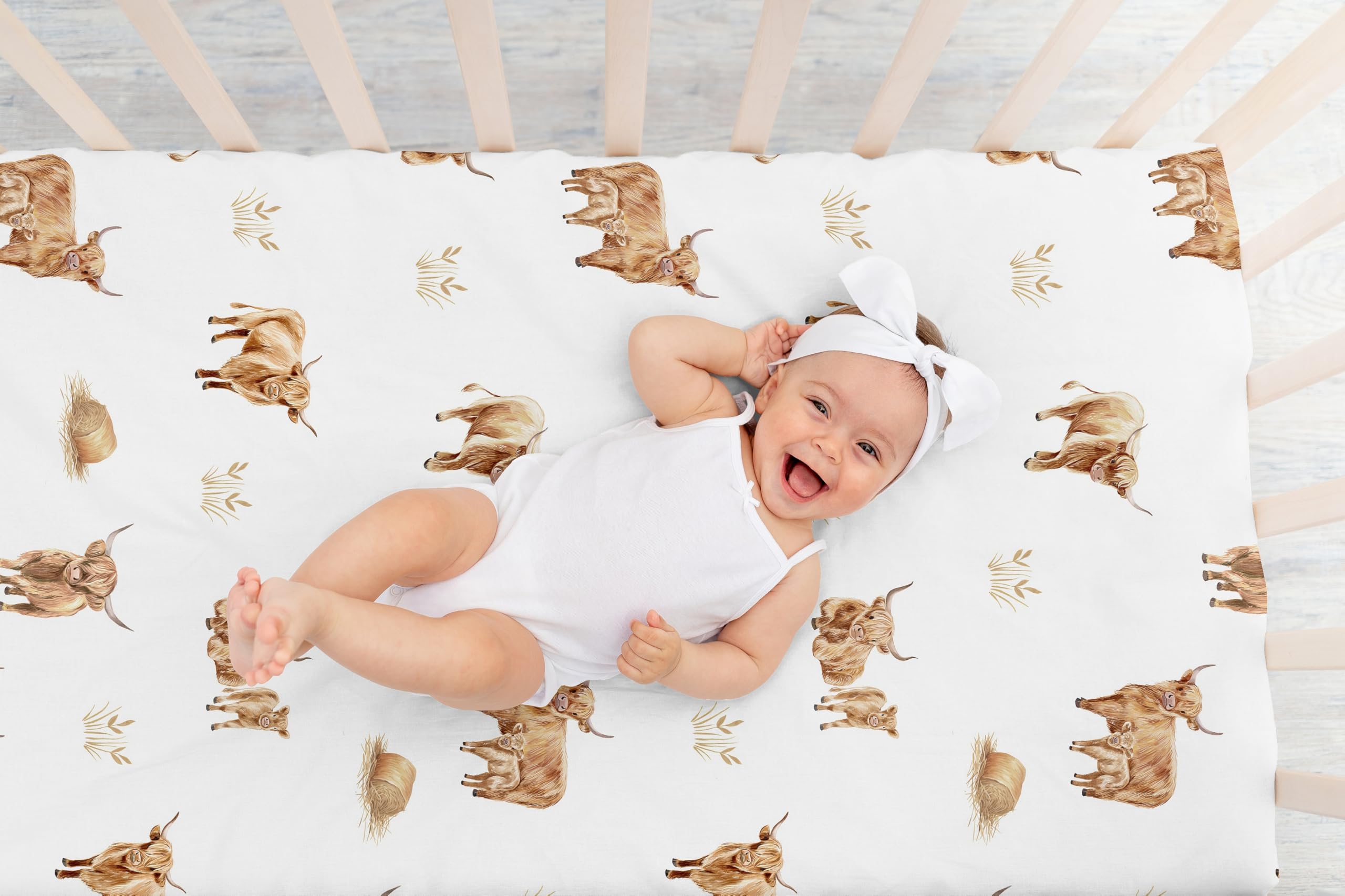 Sweet Jojo Designs easy-care sheet is machine washable and quick to dry.