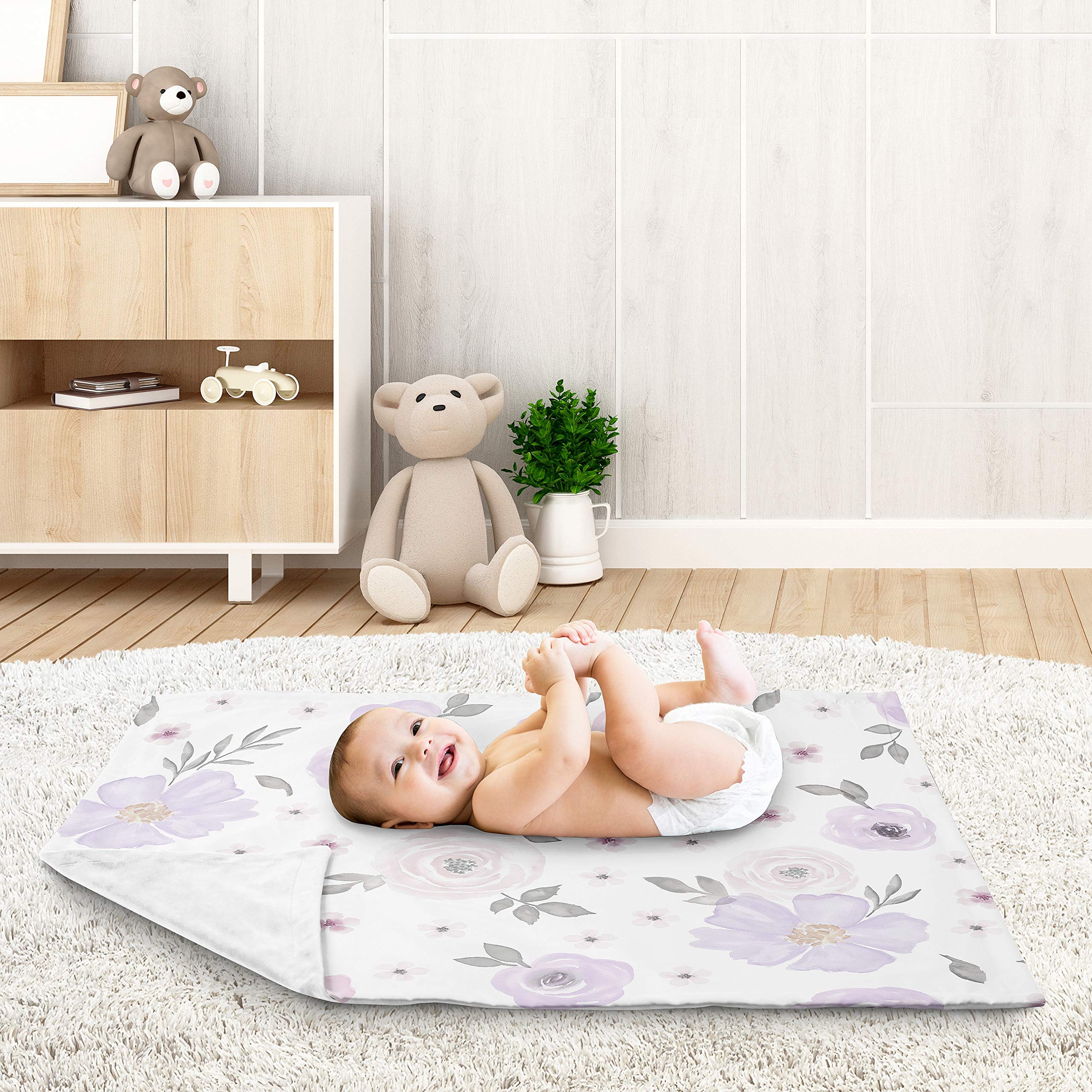 Sweet Jojo Designs lavender-pink-grey baby blanket in a car seat setup for travel
