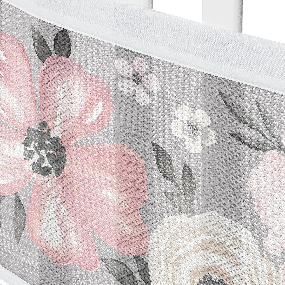 Visual shield effect of Sweet Jojo Designs liner promoting calmer night visuals.