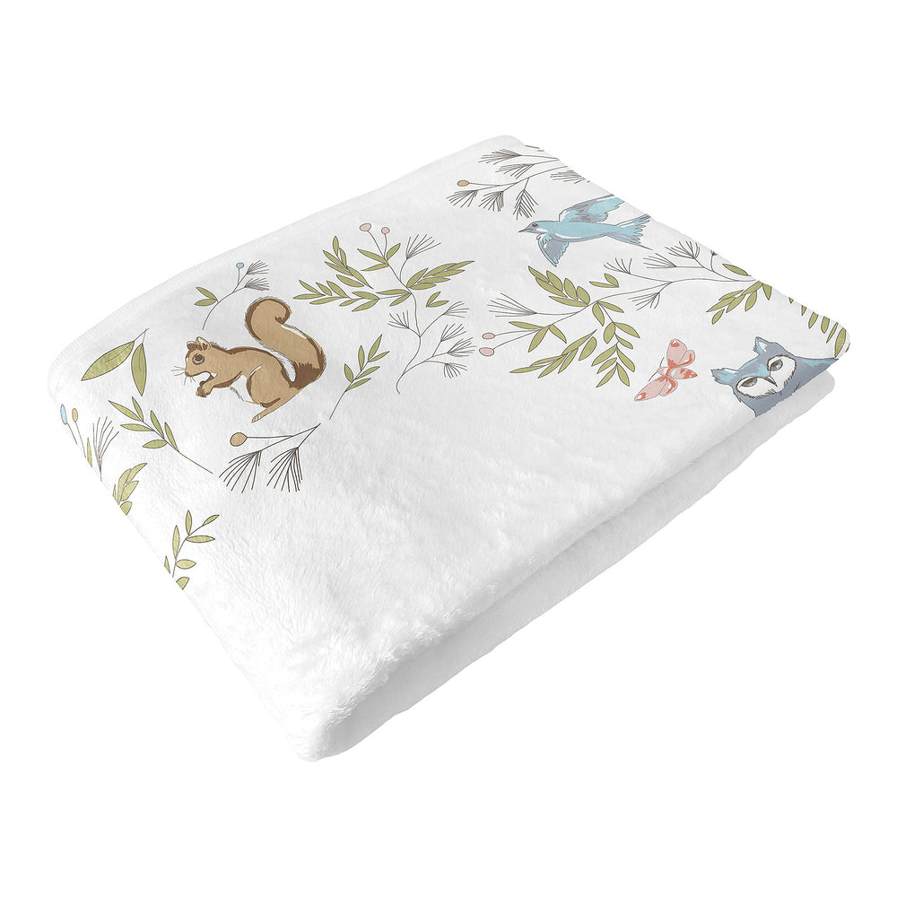 Sweet Jojo Designs coordinating woodland nursery decor completes the baby’s room