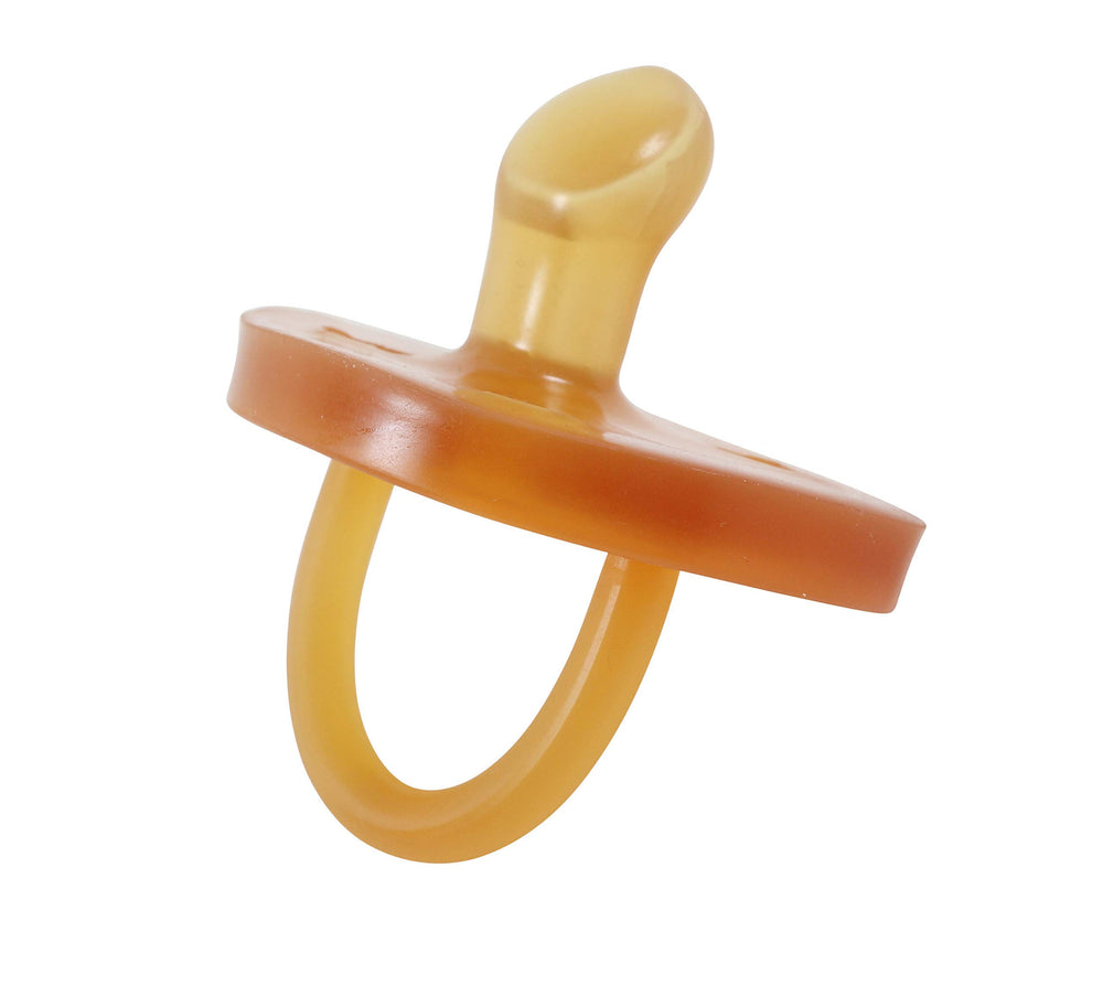 Sweetie pacifier care and cleaning demo highlighting simple rinsing steps.