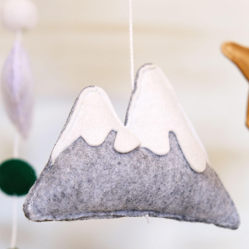 Sweety Baby Gift-ready Mobile makes a thoughtful newborn present.