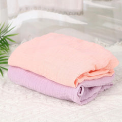 Synrroe fitted sheet with elastic edge stays in place during movement.