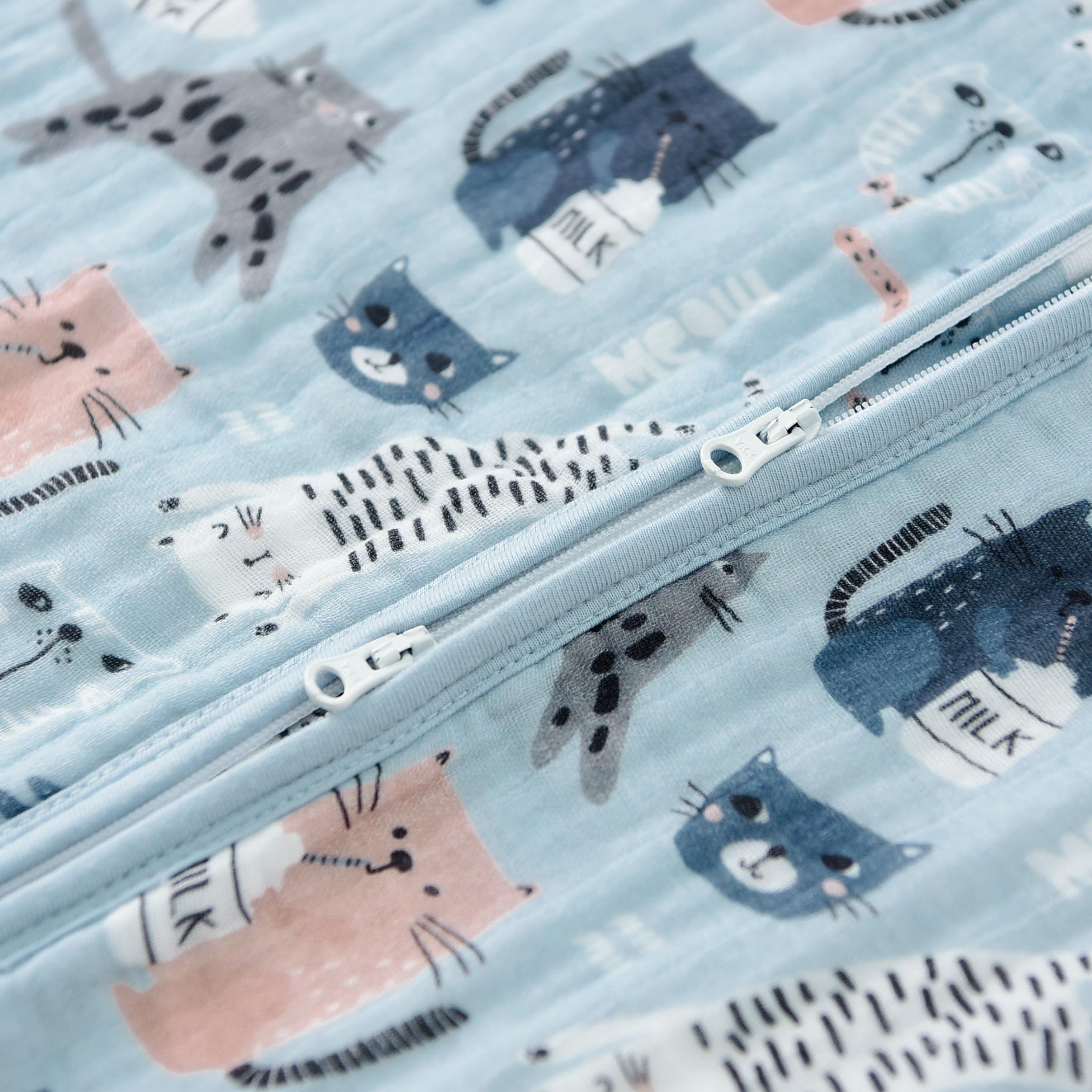 TADO MUSLIN GOTS-certified label highlights safety and quality.