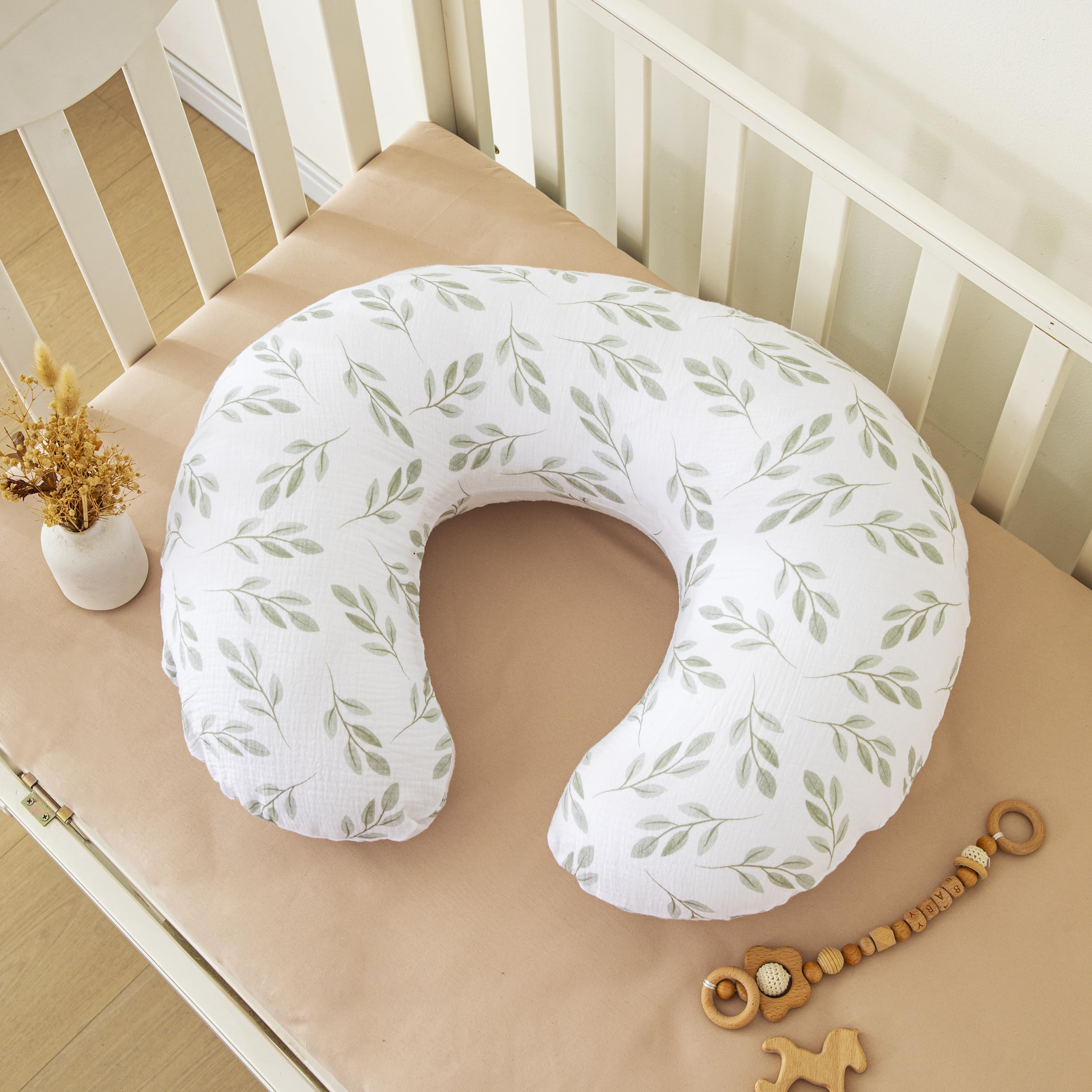 Tado Muslin nursing pillow cover Green Leaves with Light Green for easy care and comfort