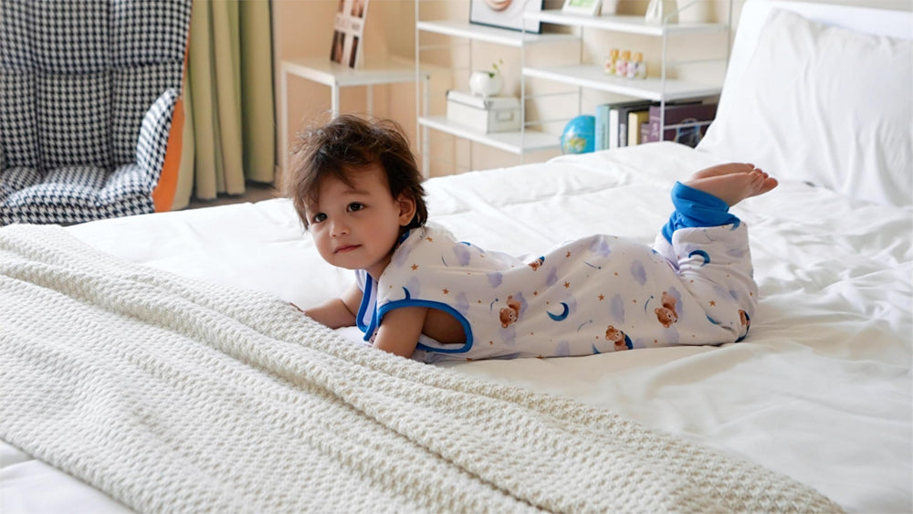 TADO MUSLIN sleep sack walker-friendly design with separate legs and foot covers.