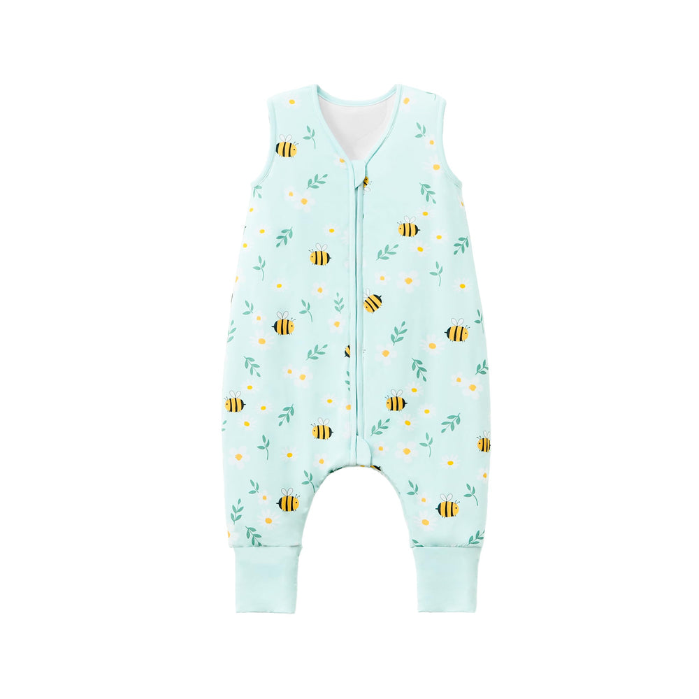 Tado Muslin sleep sack with legs for 6-12 months promotes safe movement while staying snug.