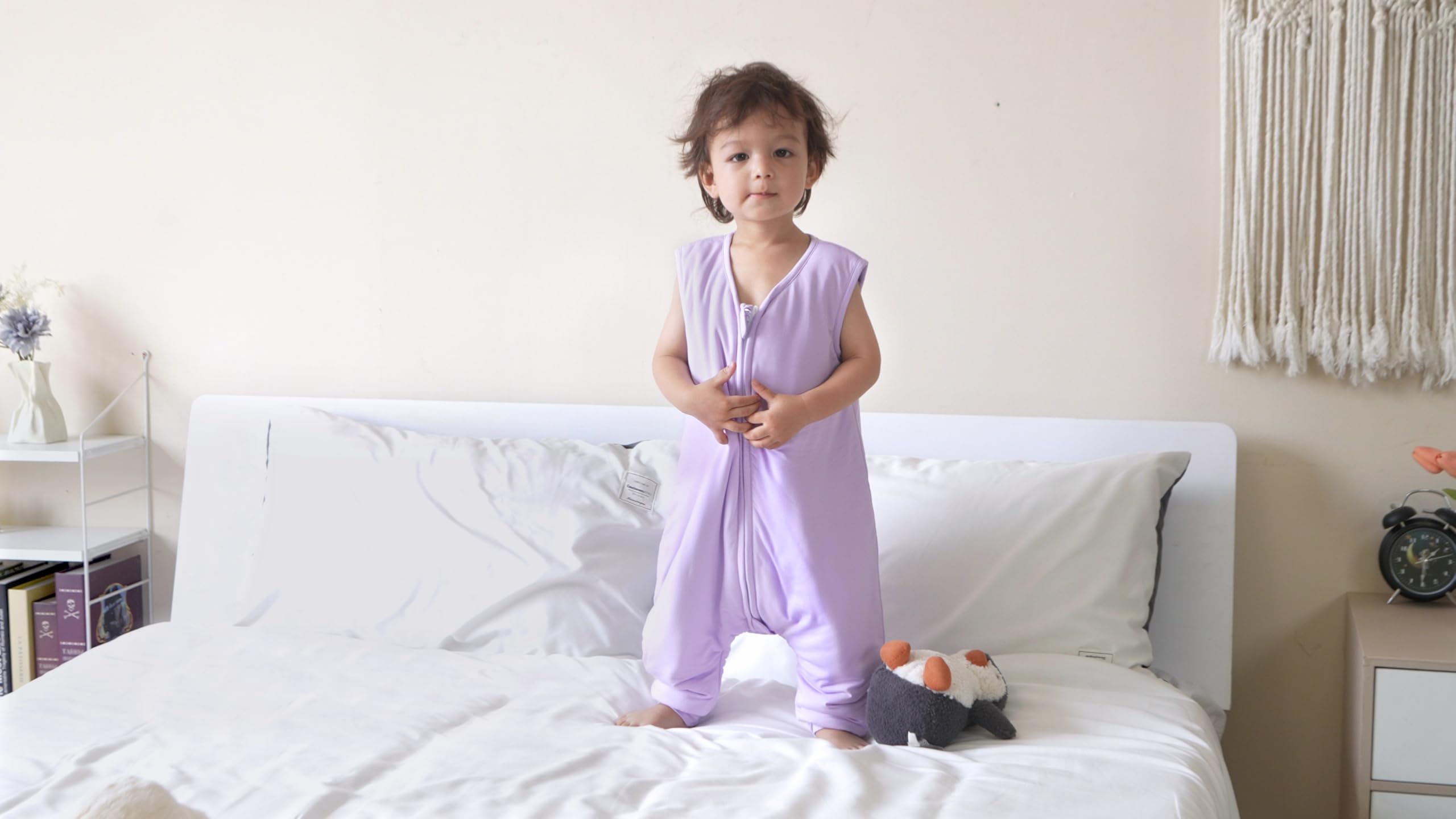 TADO MUSLIN walker-friendly design with leg separation for early walking