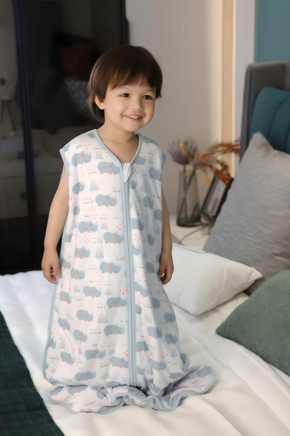 TADO MUSLIN rhino graphic sleep sack ideal for bedtime routines.