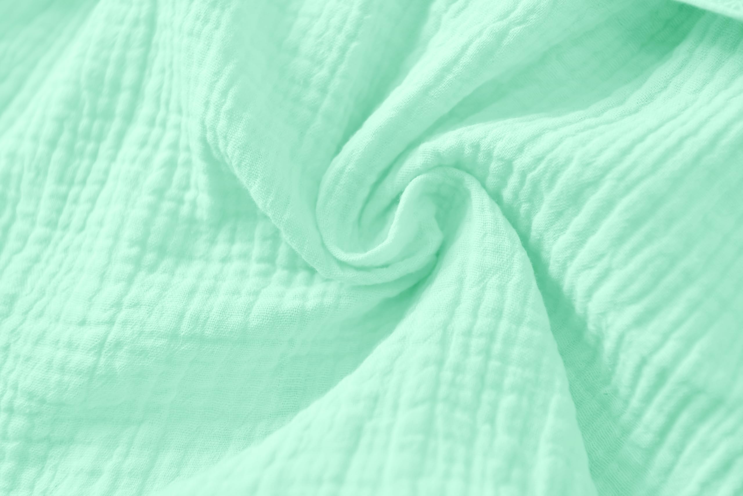 Tado Muslin bathrobe with detachable waist tie for a secure, adjustable fit.