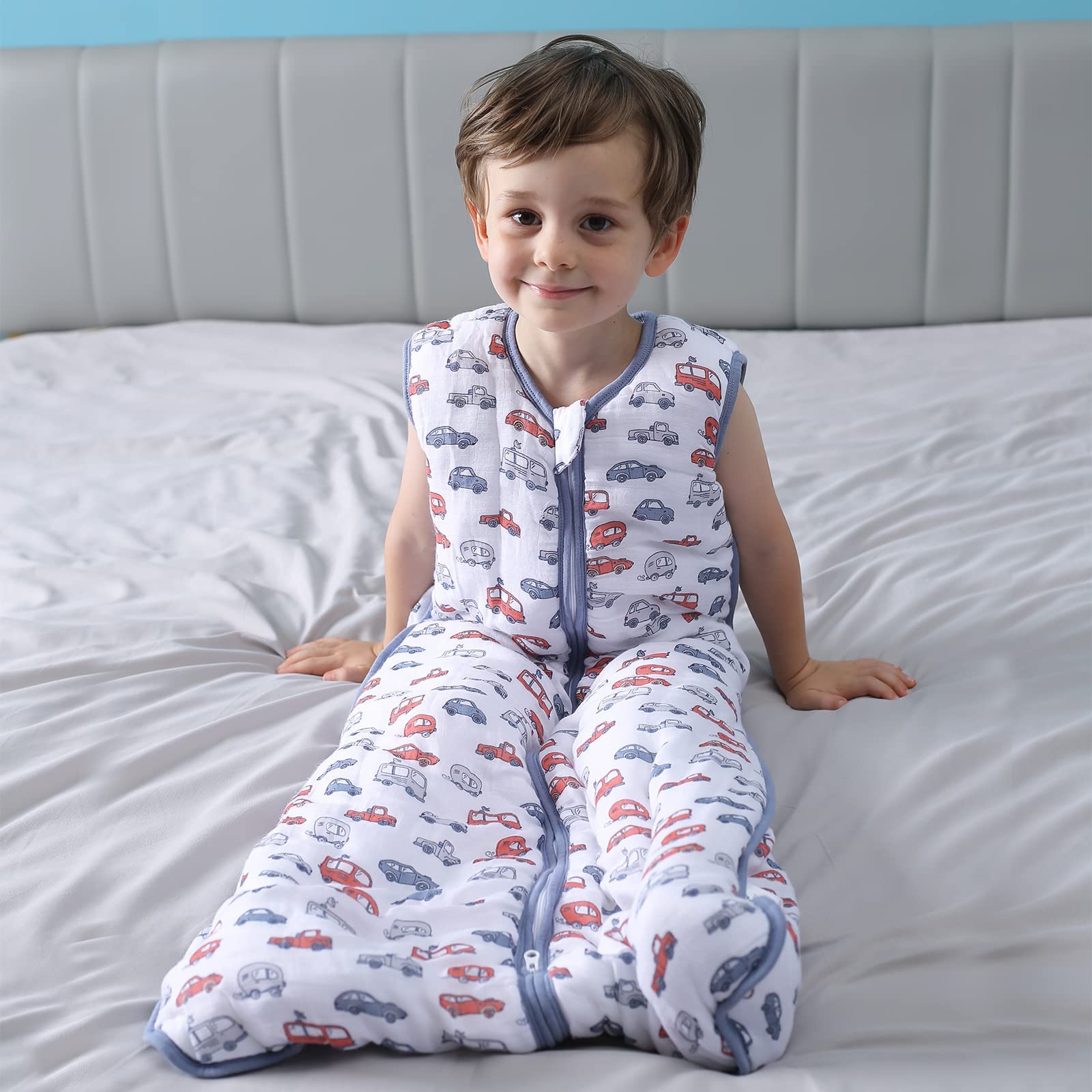 TADO MUSLIN Sleep Sack zipper closeup showing easy dressing and diaper changes