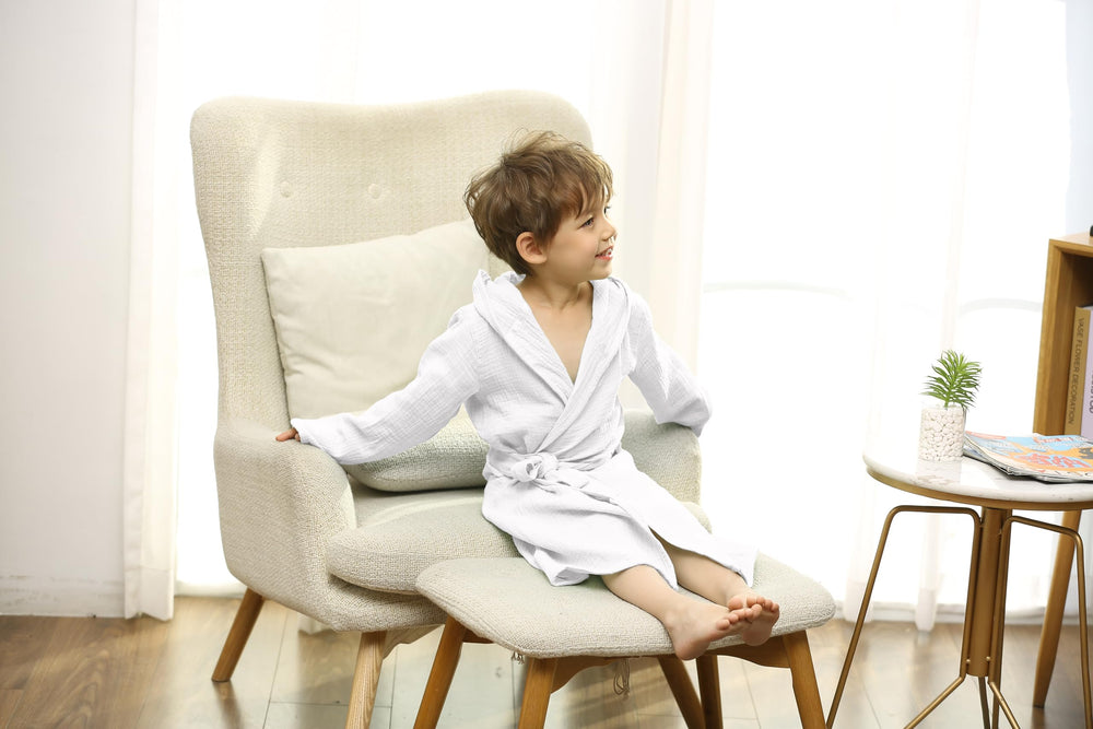 TADO MUSLIN two-layer muslin design close-up highlighting plush softness and breathability.