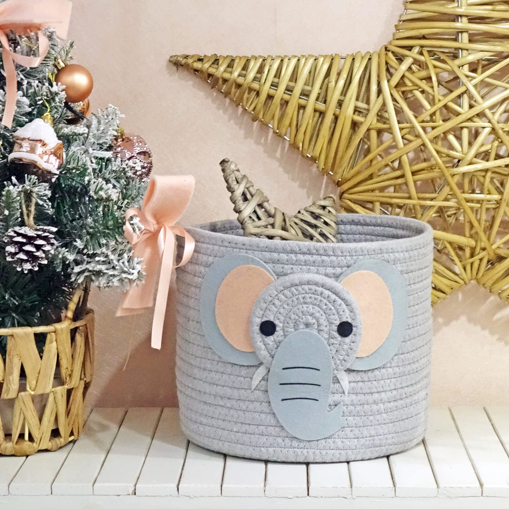 T&T Homewares foldable rope basket fits on shelves and desks