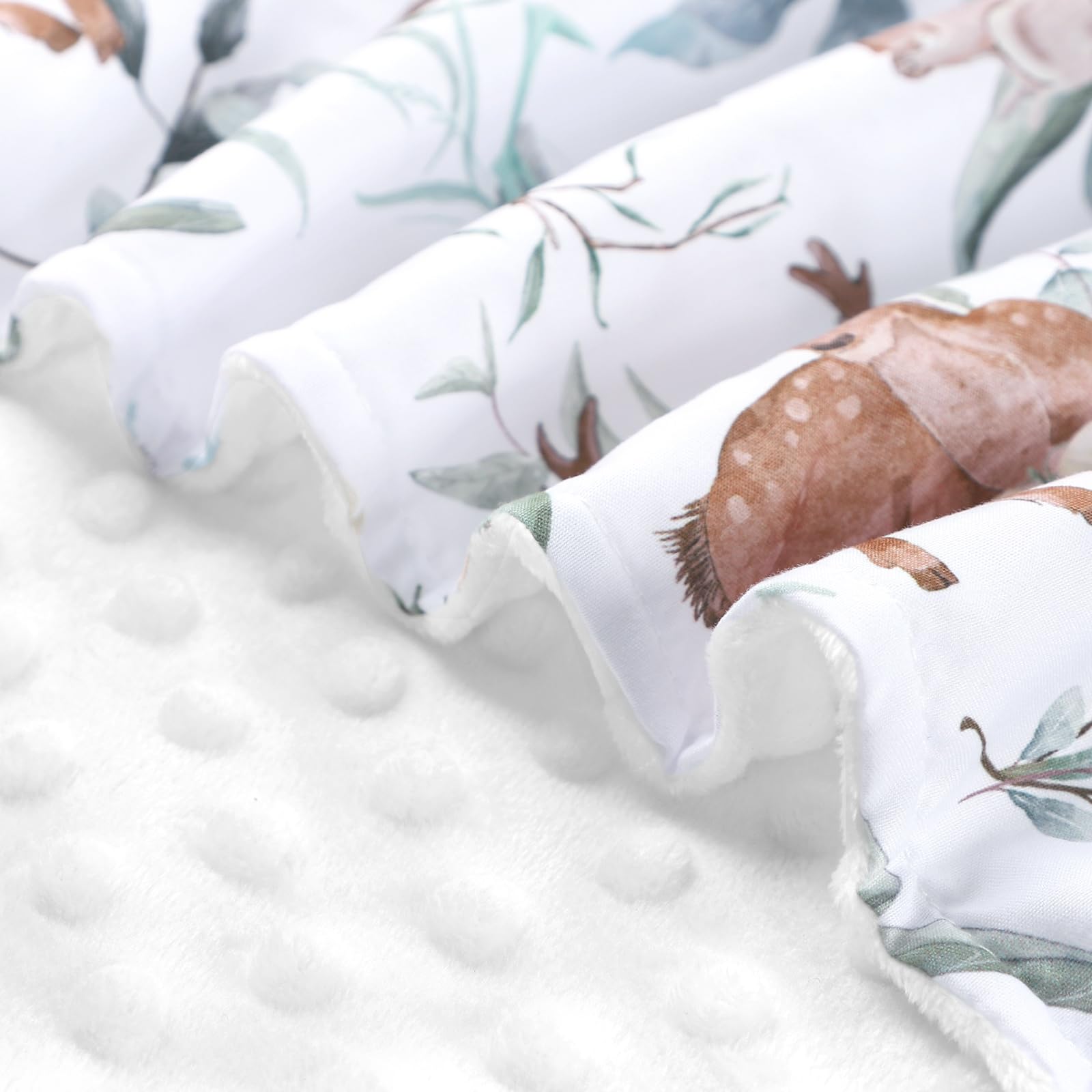 TANOFAR double-layer Minky fleece inner keeps baby cozy in all seasons.
