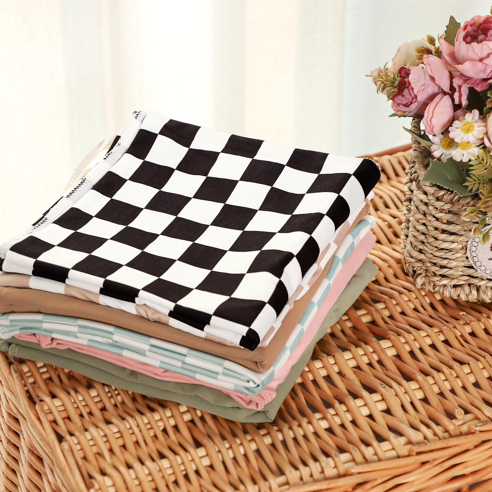 TANOFAR gift-ready swaddle set in green checkerboard for new baby