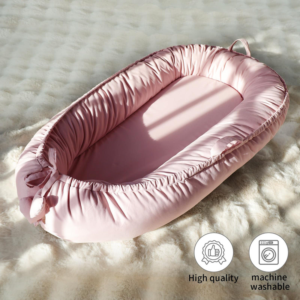 TARJODGY Baby Lounger carry handle facilitates easy travel and quick repositioning.