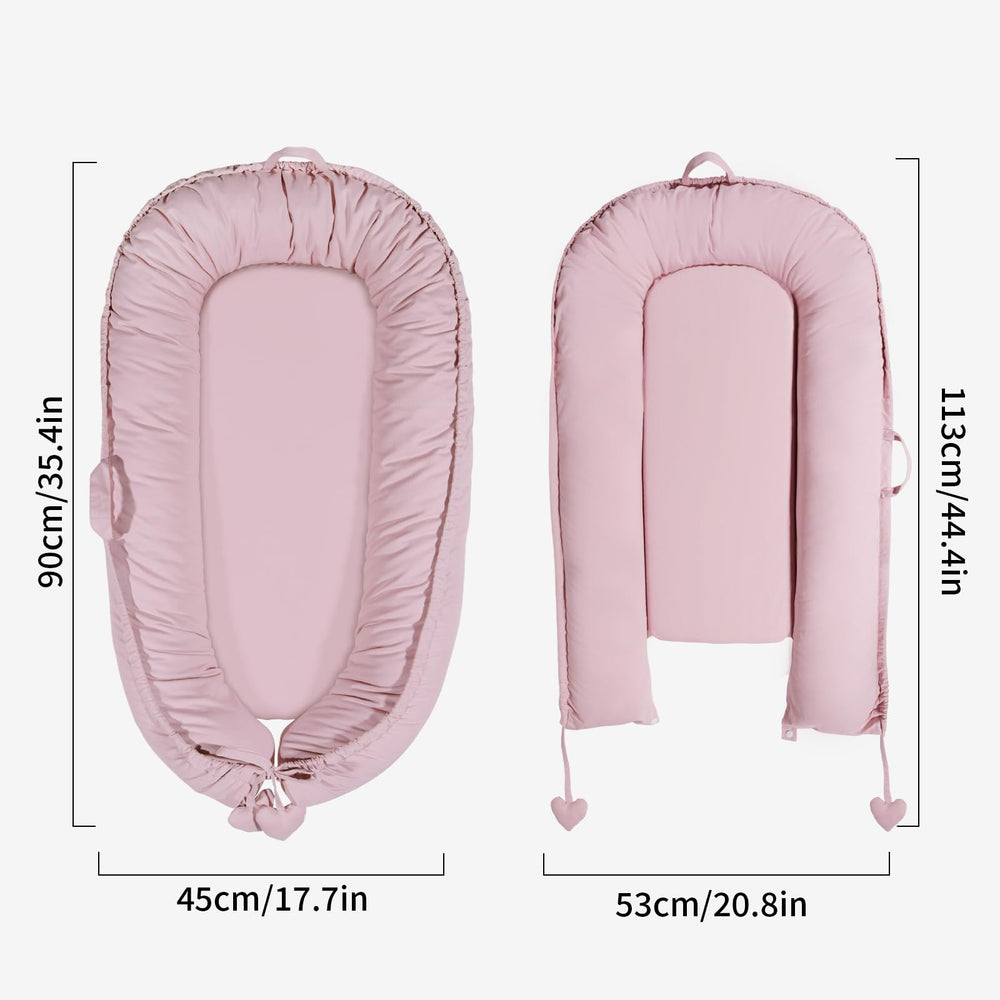 TARJODGY Baby Lounger sturdy zipper prevents snagging during changes.