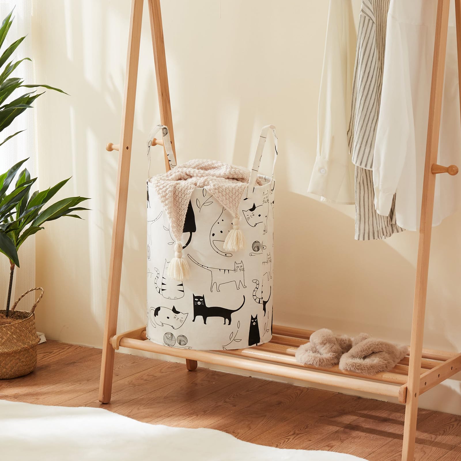 TECHMILLY long-handles laundry basket easy to carry around the home